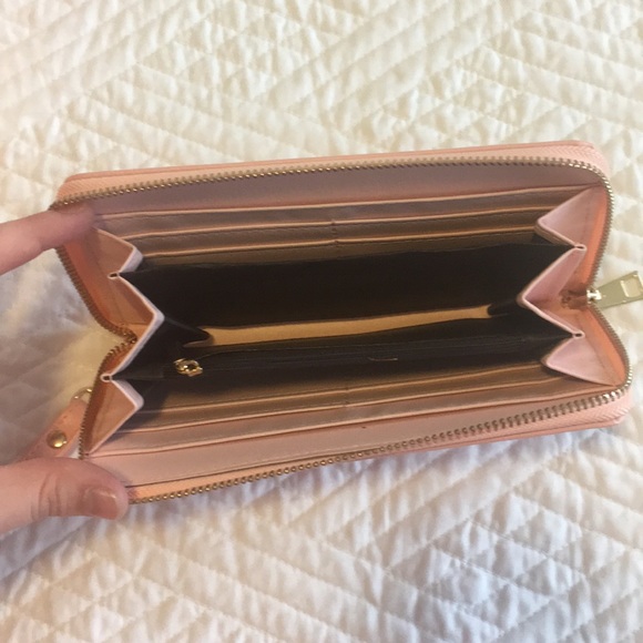 Pink Purse. Never used. - Picture 3 of 6